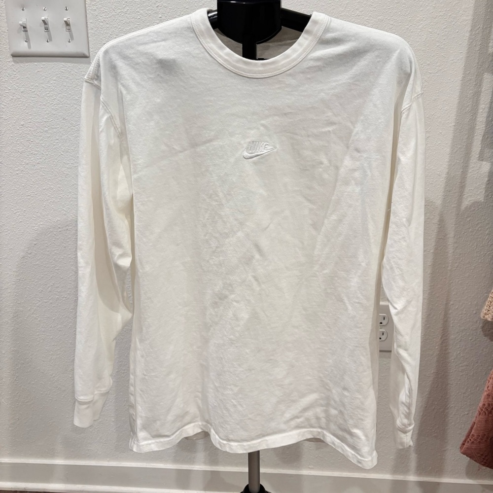 Nike Men’s Long Sleeve T-Shirt – White, Medium